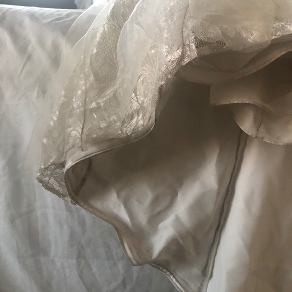 Keyhole Back Lace Ivory Wedding Dress - Picture 13 of 16